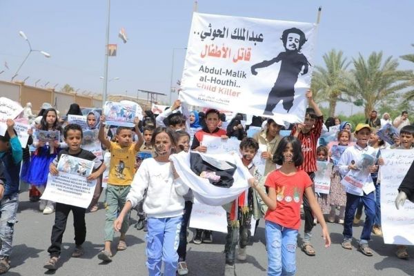 جموع في مأرب تشيع الطفلة "ليان" إلى مثواها الأخير 