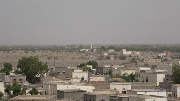 مليشيا الحوثي تكثف خروقاتها جنوب الحديدة وغرب تعز 