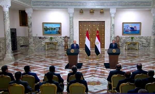 السيسي يجدد موقف مصر الداعم لليمن وحماية أمن الملاحة في البحر الأحمر في ظل تنامي الأنشطة الإيرانية 