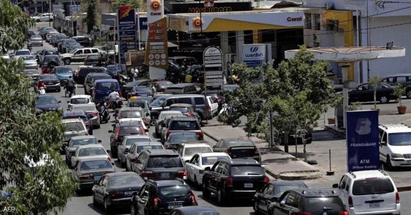 لبنان.. شلل في تشكيل الحكومة وترقب لمواقف الحريري