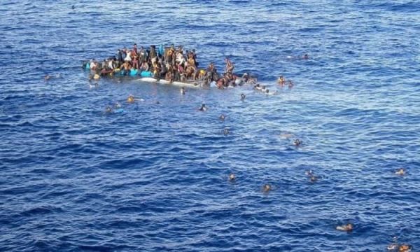 غرق قارب للمهاجرين يحمل 200 شخص ً قبالة اليمن