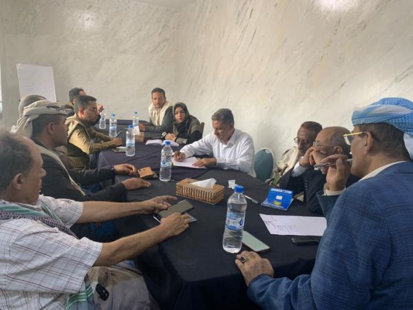 تعز.. اجتماع قيادة فرع سياسي المقاومة الوطنية يستعرض نتائج مشاوراته مع الأحزاب.. ويدرس خطة توسيع عمل الخلية الإنسانية 