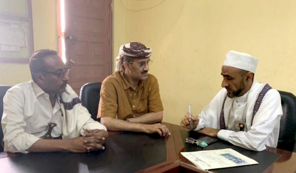 جهود متواصلة لتوحيد الصف.. رئيس فرع سياسي المقاومة الوطنية بتعز يلتقي مدير عام مكتب الأوقاف والإرشاد