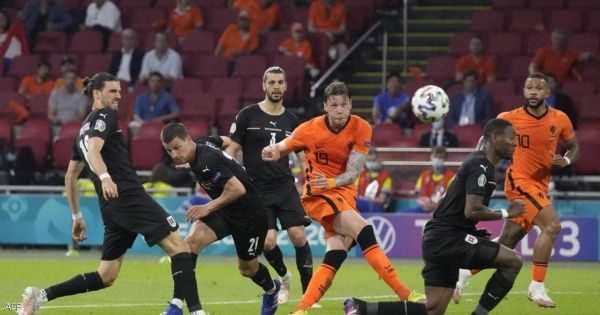 هولندا تلحق إيطاليا وبلجيكا إلى ثمن نهائي أبطال أوروبا بفوزها على النمسا