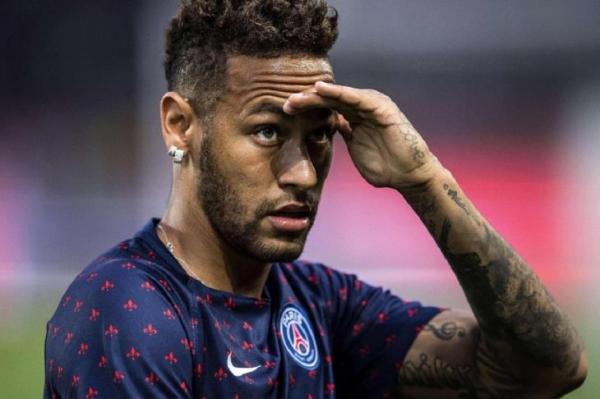 برشلونة يتحرك لاستعادة نيمار من باريس سان جيرمان  