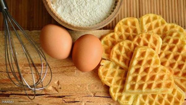أطعمة ترفع الكوليسترول وأخرى تساعد على التخلص منه