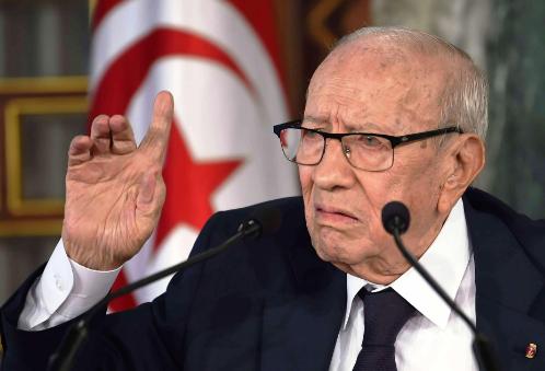 مستشار الرئيس التونسي: السبسي في حالة صحية «حرجة جدا»