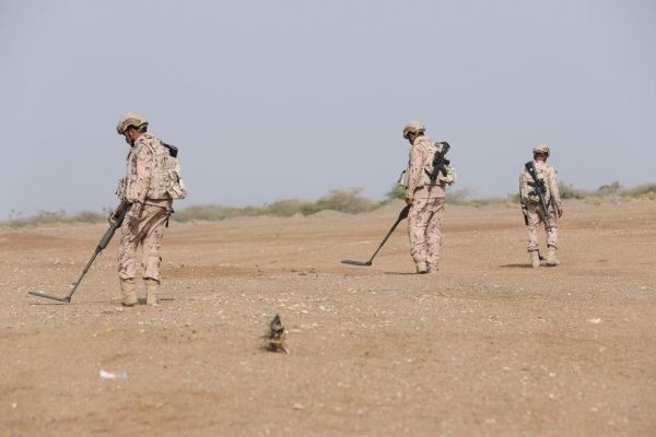 خلال 25 يوما.. "مسام" ينزع 4428 لغما حوثيا من عدة مناطق يمنية محررة
