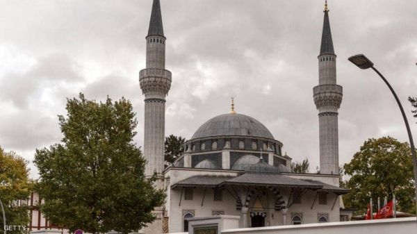 تحقيق استقصائي ألماني يكشف استغلال أردوغان المساجد للتجسس 