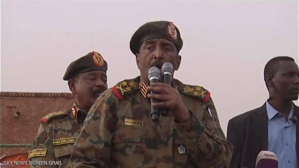 رئيس المجلس الانتقالي السوداني يتعهد بالوصول إلى اتفاق سريع يحقق الشعب