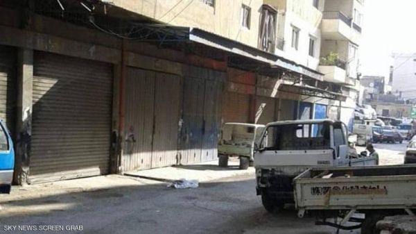 لبنان..  إضراب واحتجاجات وإغلاق طرق.. "ثورة الليرة" مستمرة 