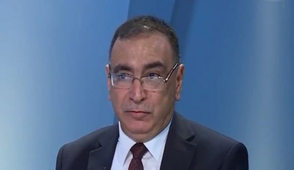 مع انقطاع الكهرباء وارتفاع درجات الحرارة..  وزير الكهرباء العراقي يقدم استقالته