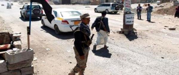 تعز: حملة اعتقالات للمسافرين عبر نقاط تفتيش المليشيا