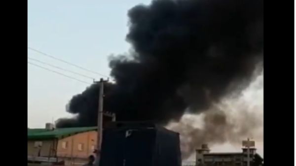 مسلسل الحرائق الغامضة في إيران مستمر .. حريق ضخم في مصنع غربي طهران