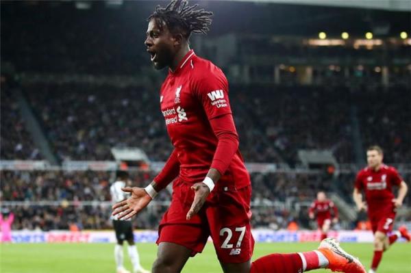 "قاهر برشلونة" يمدد عقده مع ليفربول لأمد طويل