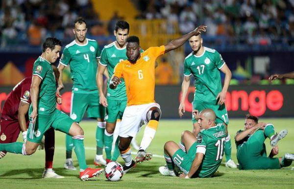 أمم أفريقيا: محاربو الصحراء يعبرون ساحل العاج إلى نصف نهائي البطولة