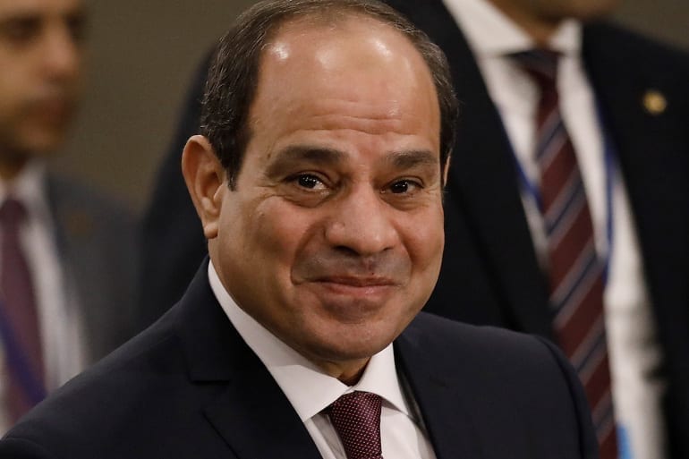 الرئيس السيسي يعد بتوفير شقة لكل مواطن مصري 