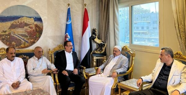 وفد برئاسة أمين عام سياسي المقاومة الوطنية يطمئن على صحة رئيس مجلس النواب