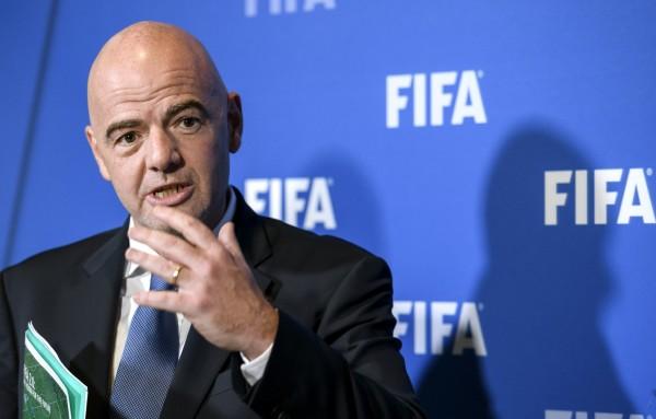 رئيس "الفيفا" يتحدث عن سقوط نيمار المتكرر في روسيا