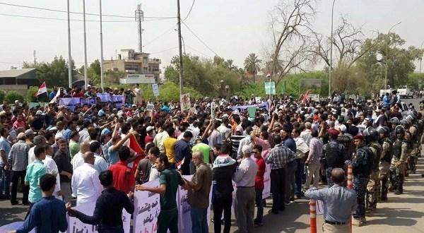 الاحتجاجات العراقية تتوسع.. ورفع حالة التأهب الأمني