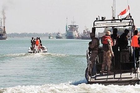 عدن.. خفر السواحل يُنقذ صيادًا من موت محقق إثر اضطراب الأمواج
