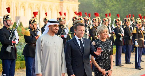 الإمارات وفرنسا توقعان عددا من الاتفاقيات ومذكرات التفاهم