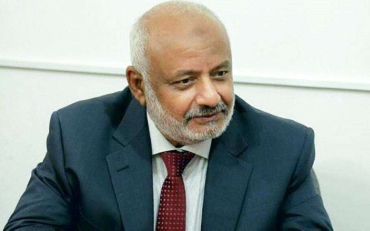محافظ الحديدة: قصف مليشيا الحوثي مسجدًا مكتظًا بالمصلين في حيس جريمة حرب مكتملة الأركان