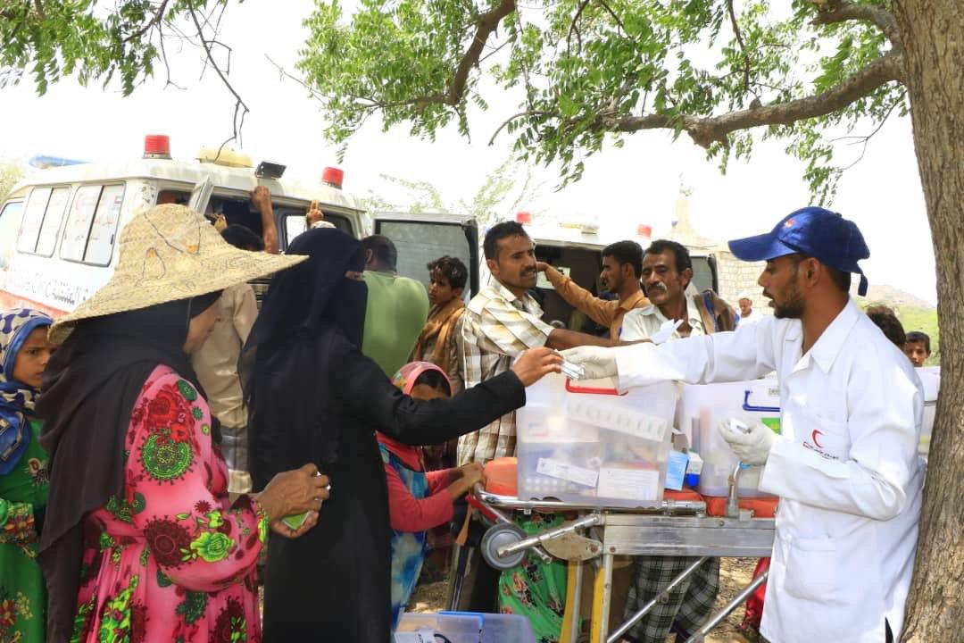 ثلاث عيادات متنقلة لهلال الإمارات تعاين 200 حالة مرضية في الوازعية 