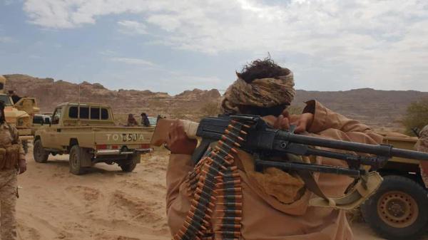 القوات الحكومية تحرر أبواب الحديد في باقم وعملية تطهير واسعة في ملاجم البيضاء 