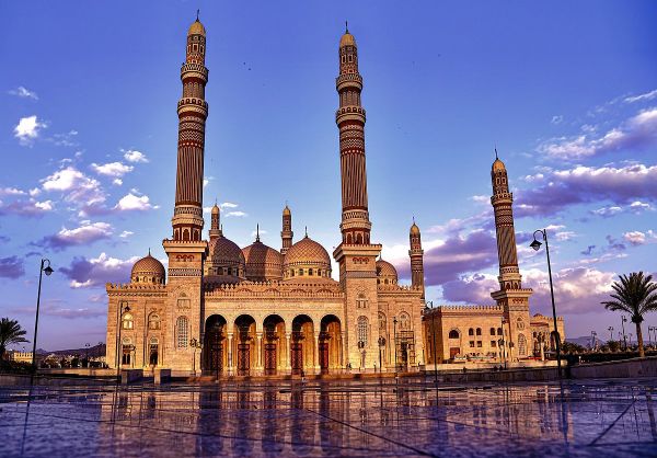 القيسي يكتب لـ" 2 ديسمبر": ما يحدث لجامع الصالح محاولة بائسة لتحطيم التاريخ.. والسرقة محتملة
