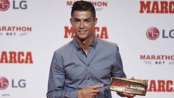 رونالدو يفوز "بجائزة الأساطير" ويكشف سبب رحيله عن مدريد 