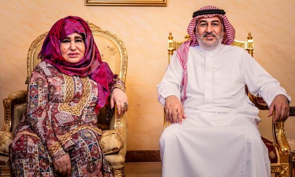 والدة أسامة بن لادن تروي تفاصيل تجنيده وعلاقته بعبدالله عزام