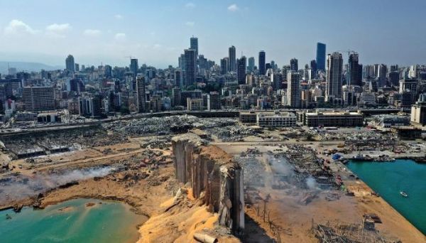 فاجعة بيروت.. ترجيحات بأنشطة حزب الله " المشبوهة " والأضرار تطول نصف العاصمة