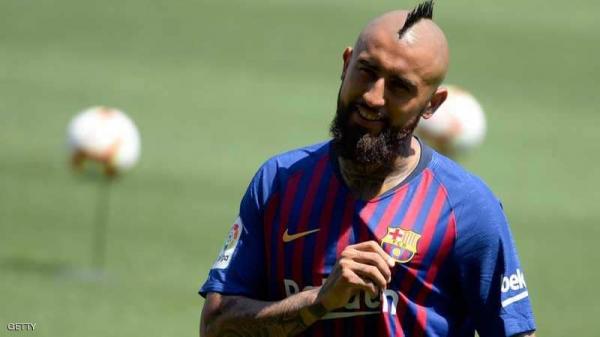 الجهاز الطبي لبرشلونة يحدد مصير فيدال قبل لقاء السوبر