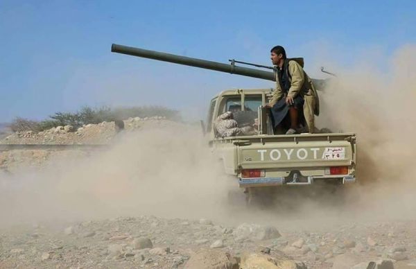 مصرع 10 وأسر 13 من عناصر المليشيا الحوثية جنوب مأرب