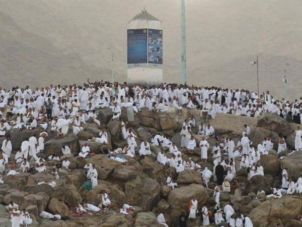 أكثر من مليوني حاج يؤدون الركن الأعظم على صعيد عرفة