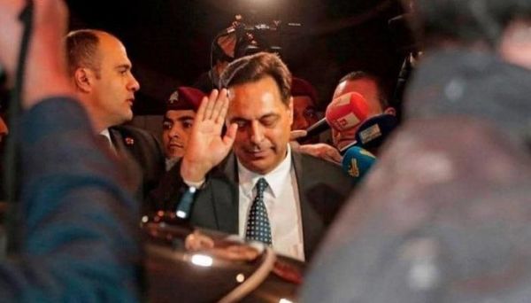انفجار بيروت يطيح بالحكومة اللبنانية