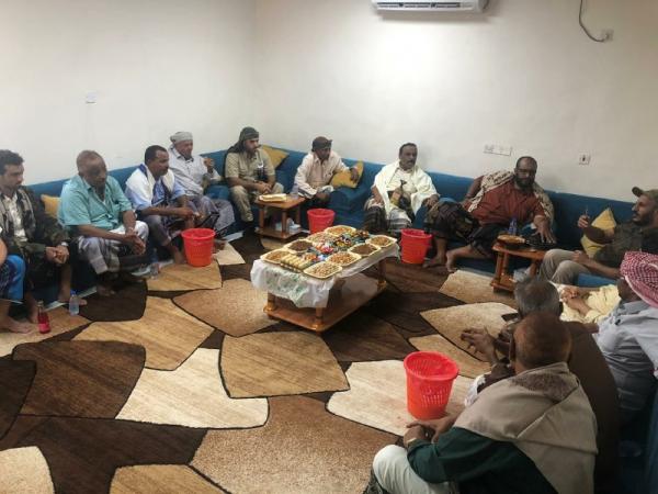 فيديو.. العميد طارق صالح يستقبل السلطة المحلية بالمخا ومشايخ ورجال أعمال لتهنئته بعيد الأضحى