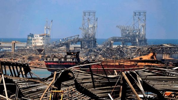 الكشف عن وجود 20 حاوية تحوي مواد خطرة في ميناء بيروت