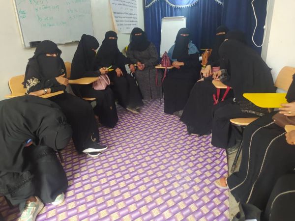 بهدف رفع مستوى الولادات الآمنة.. دورة تدريبية في مجال الصحة الإنجابية لقابلات المخا وموزع