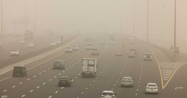 الإمارات.. دعوة إلى توخي الحيطة والحذر بسبب المنخفض الجوي