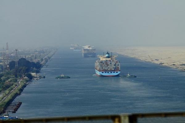 مصر: تعيين رئيس جديد لهيئة قناة السويس