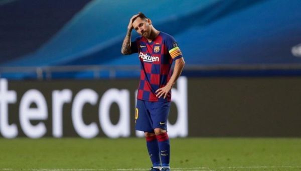 هل انتهى عصره؟ برشلونة يعلن موقفه من رحيل ميسي