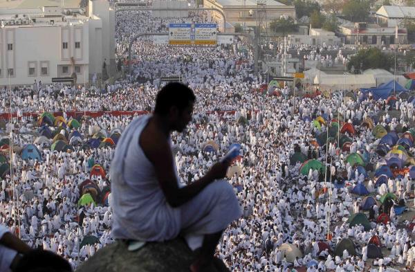 مليونا حاج يقفون على صعيد عرفة.. ويستعدون للنفرة (صور)