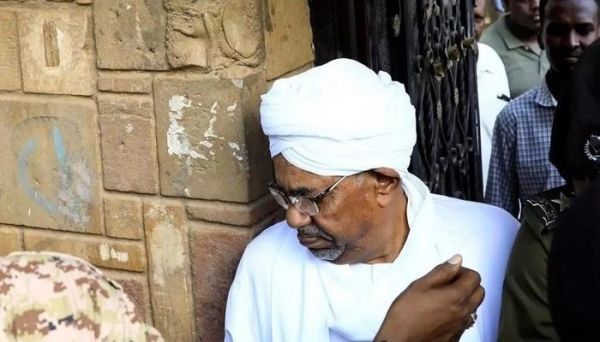 استئناف محاكمة البشير في "انقلاب 1989".. الثلاثاء المقبل