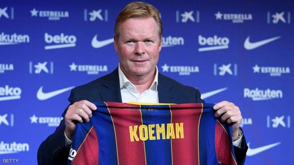 بعد ساعات من تعيينه..الحرب على مدرب برشلونة الجديد تبدأ  