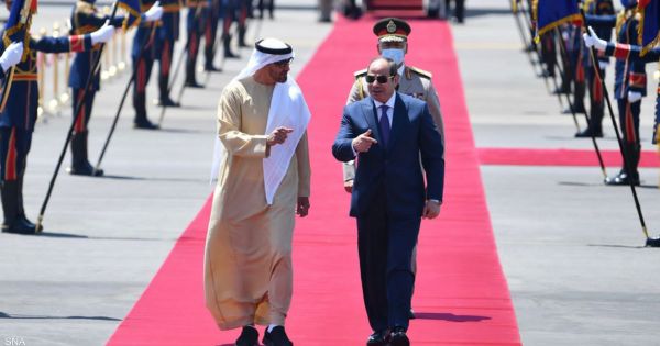 الرئيس الإماراتي يصل العلمين ويجري مباحثات مع السيسي