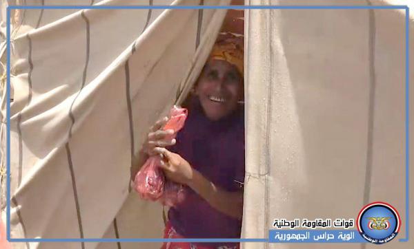 المقاومة الوطنية توزع الأضاحي للنازحين في الساحل الغربي (صور)