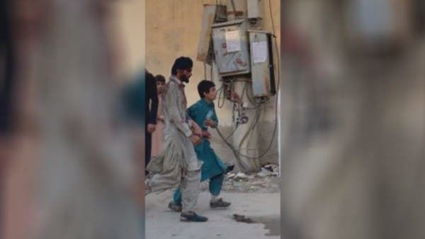 بعد ساعات من التحذيرات.. انفجار في مطار كابل والضحايا بالعشرات 