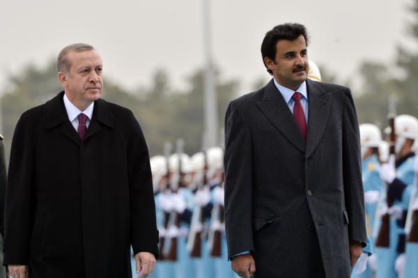 كبير مستشاري اردوغان يكشف نوايا قطر لسحب استثماراتها من تركيا 